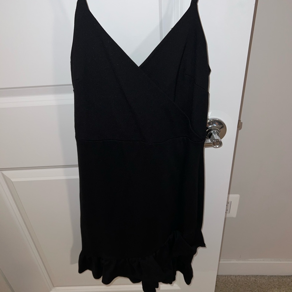Lulu's Classic Black Dress